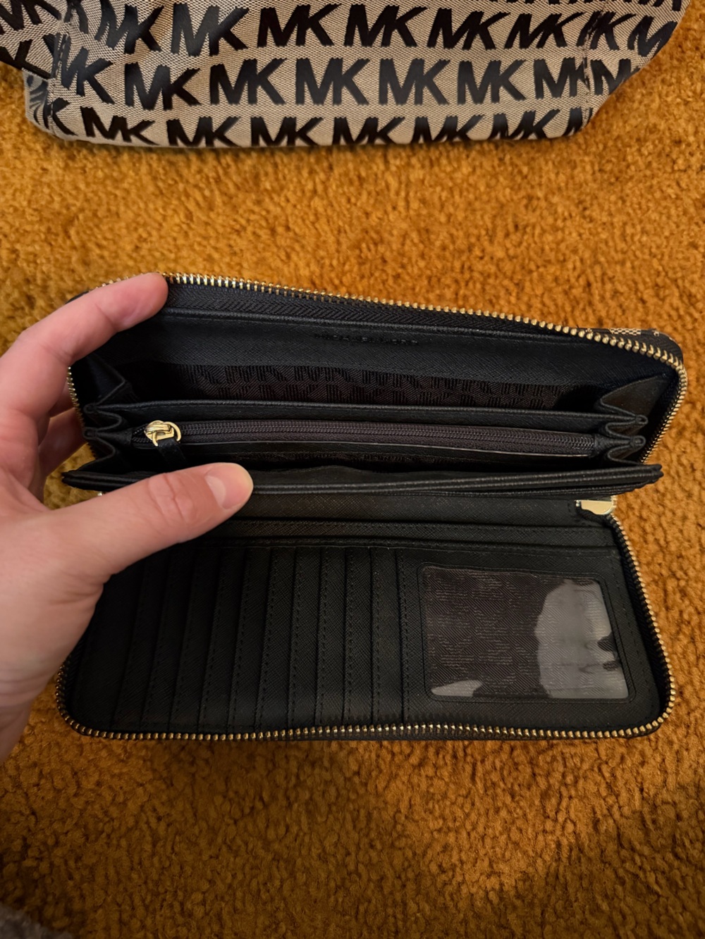 Michael Kors Jet Set - Bag & Wallet - Picture 7 of 7